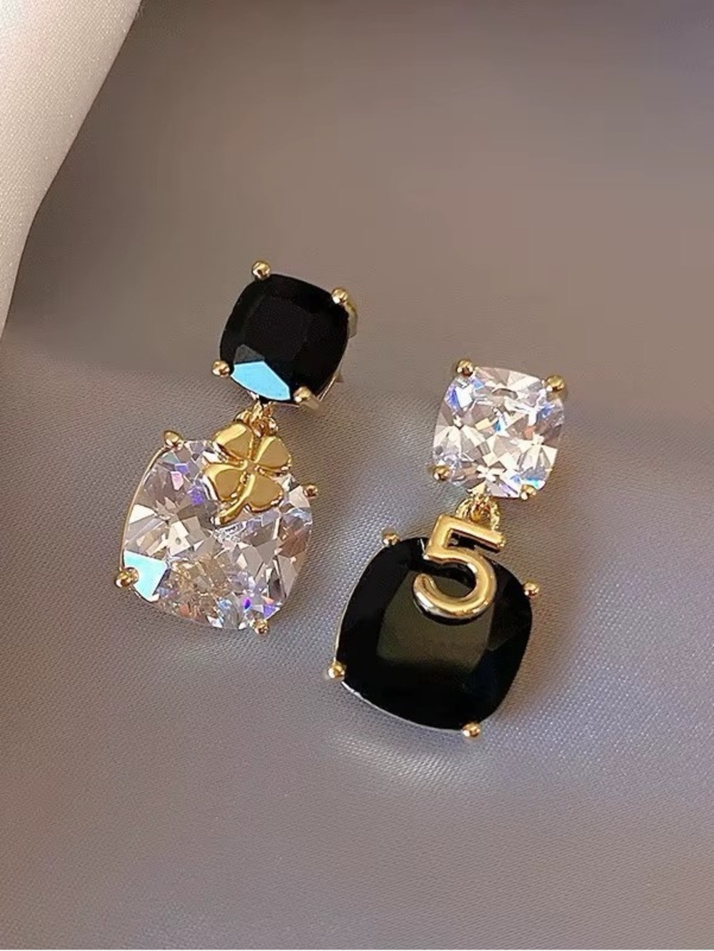 *** High Quality Elegant Black & Clear Crystal Drop Earrings with Gold Accents